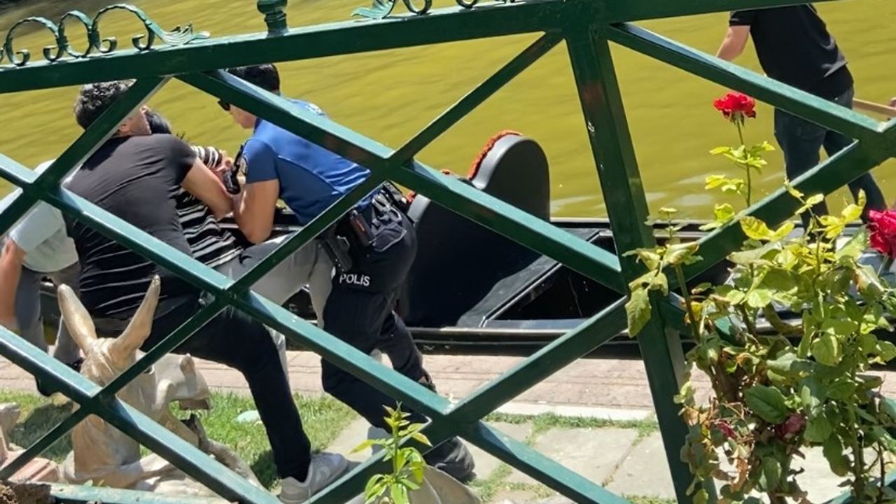Polisten nefes kesen operasyon: Çay'a atlamaya çalışan kadın kurtarıldı