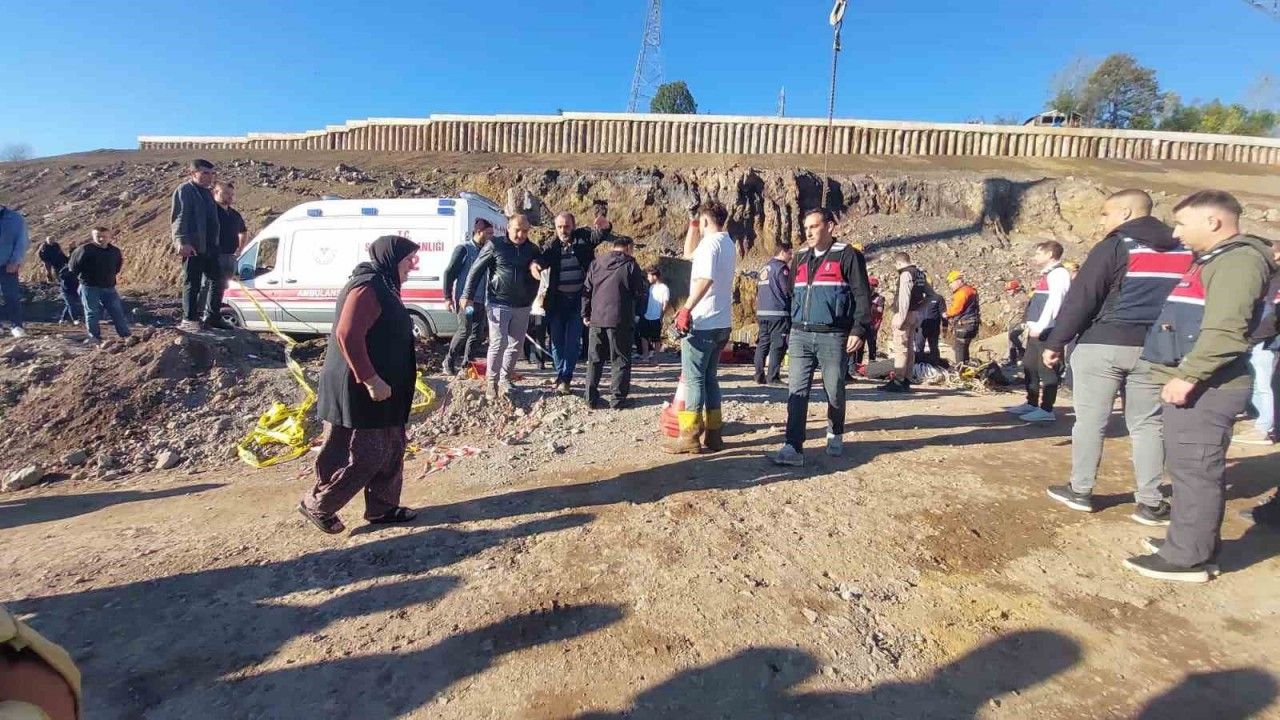 30 metrelik kuyuya düşen işçinin cansız bedeni çıkarıldı