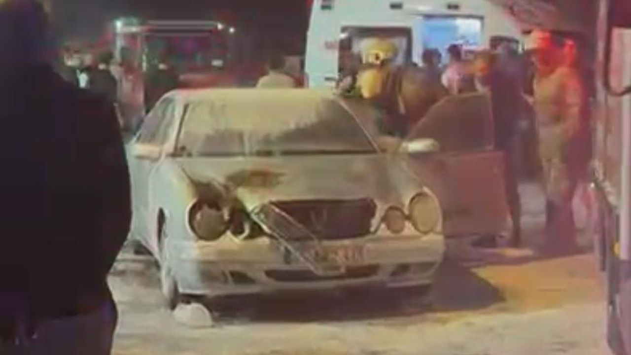 Eşiyle kavga etti kendini ateşe verdi