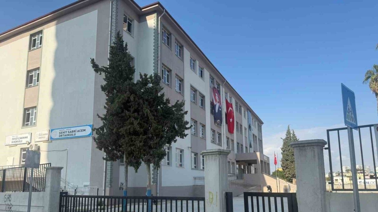 Okulda gıda zehirlenmesi şüphesi: 26 çocuk hastaneye sevk edildi