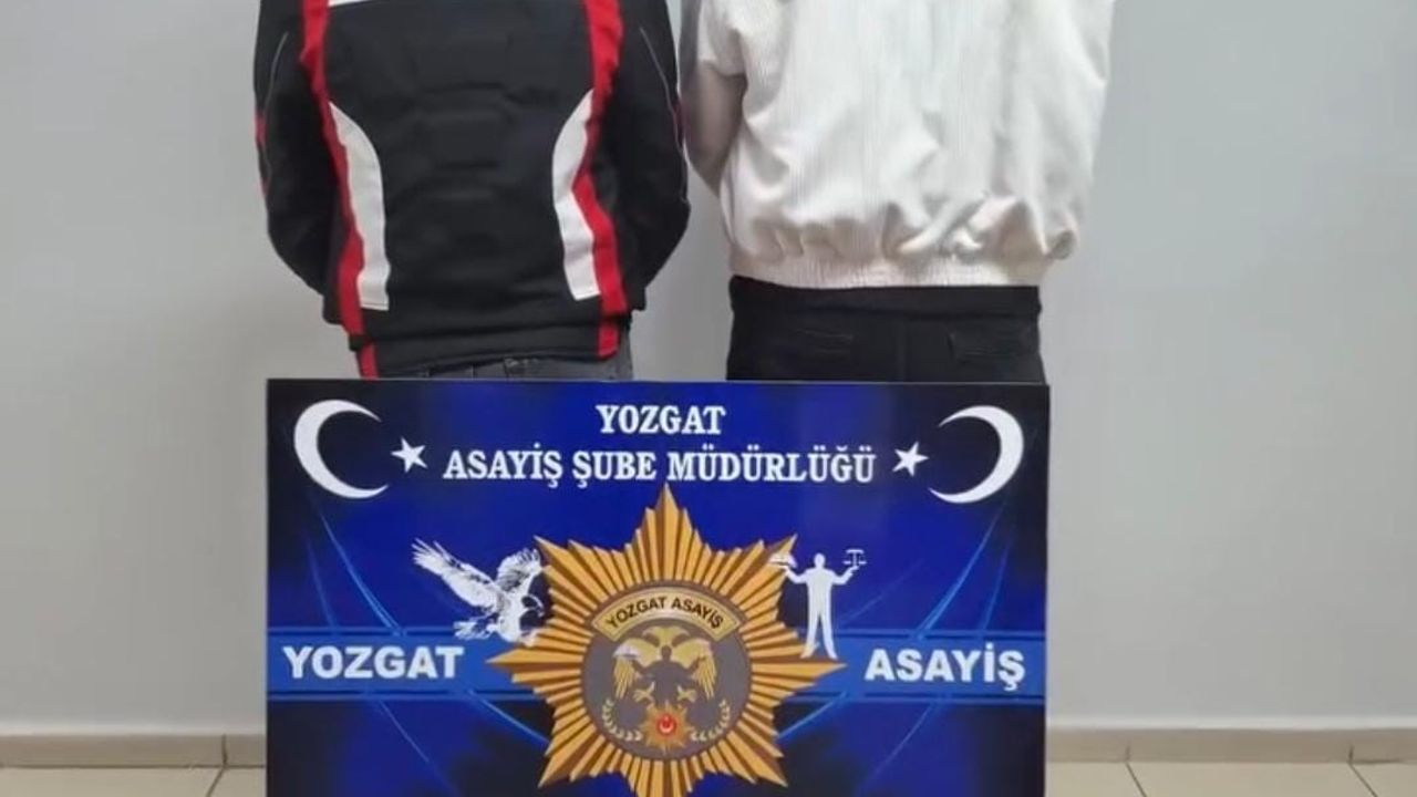 Silahla şov yapıp sosyal medyaya attılar, polisten kurtulamadılar