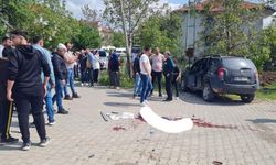 Sivaslı ilçesinde motosiklet ve otomobil çarpıştı: 1 kişi yaşamını yitirdi
