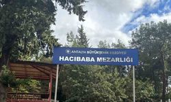 Kazada hayatını kaybeden anne ve oğlu, gözyaşları arasında defnedildi