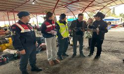 Ulubey Jandarması KADES ve İnsan hakları konusunda vatandaşı bilgilendirdi