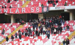 Sivasspor taraftarı Galatasaray maçına ilgi göstermedi