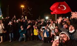 Türkiye’nin ilk uzay yolculuğunu vatandaşlar heyecanla takip etti