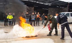 Uşak Belediyesi personeline yangın eğitimi ve tatbikatı