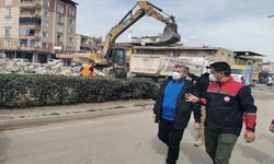 Uşak Valisi Dr. Turan Ergün 6 Şubat depreminde yitirilen canları andı