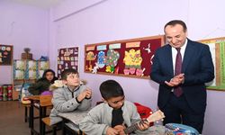 Uşak Mesudiye köylü çocuklar Yücel’i mesut etti