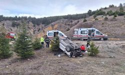 Bolu'da yoldan çıkan otomobil takla attı: 5 yaralı