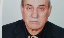 Camide namaz kılarken  hayatını kaybetti