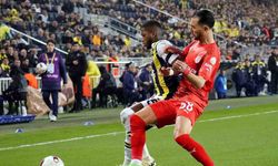 Trendyol Süper Lig: Fenerbahçe: 0 - Pendikspor: 1 (İlk yarı)