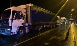 Konya'da Dört tırın karıştığı zincirleme trafik kazasında 1 kişi öldü