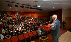 Uşak'ta Batı Medeniyetinin Arkasındaki Sır konuşuldu