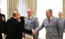 Putin: “Askerlerimizin üstünde sinek gibi İHA’lar uçuyor”