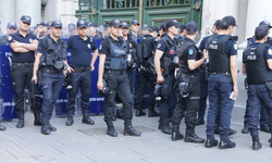 Önce dövdü sonra polise götürdü