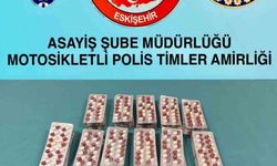 Eskişehir'de Kontrol amaçlı durdurulan araçtan  sentetik hap ele geçirildi