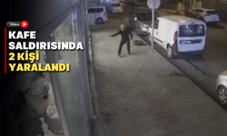 Kafede oturanlara birden kurşun yağdı: o anlar kamerada