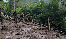 Sel suları denizin rengini değiştirdi