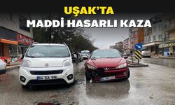 Uşak'ta İki Araç Çarpıştı: Maddi Hasar Meydana Geldi