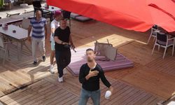 Sahildeki kaçak yapılar sökülüyor