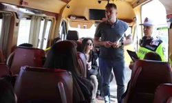 Sivil jandarma yolcu gibi otobüse binerek denetleme yaptı