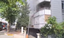 Yangın nedeniyle apartmanda mahsur kalan kişiler kurtarıldı