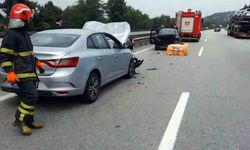 Yola düşen köpük zincirleme kazaya sebep oldu: 3 yaralı