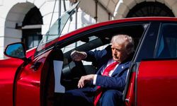 Trump: "Musk aklını kaçırmış"