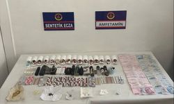 Yasaklı madde operasyonunda yüklü miktarda hap ve nakit para ele geçirildi