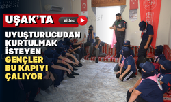 Uşaklı gençleri bataklıktan çekip çıkarıyor
