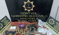 Dörtyol’da evden yasaklı madde ve cephanelik çıktı