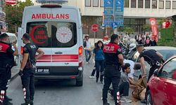 Sokak ortasında husumetlisini bıçakla yaraladı