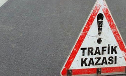 Tır elektrikli motosiklete çarptı: 6 yaralı