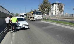 Alt geçide giren yaşlı adama otomobil çarptı