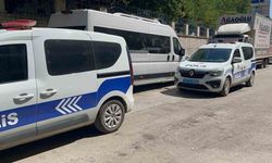 Silahını temizlerken kendi kendini vurdu