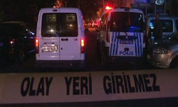 Aynı evde yaşadığı eski eşini boğarak öldürdükten sonra ev sahibine sığınmış