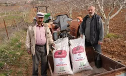 Denizli Büyükşehir’den üreticiye gübre desteği başladı