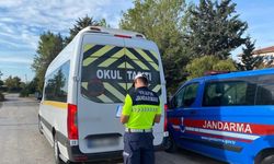 Öğrencilerin güvenli yolculuğu için jandarma gece gündüz yollarda