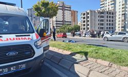 Otomobil ile motosiklet çarpıştı: 1 kişi hayatını kaybetti