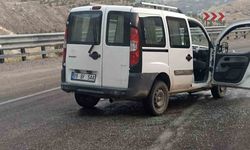 Sivas’ta iki araç kafa kafaya çarpıştı: 4 yaralı