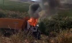Takla atan kamyonun sürücüsü yanarak hayatını kaybetti