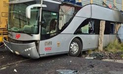 Tren, yolcu otobüsüne çarptı:  8 ölü, 45 yaralı