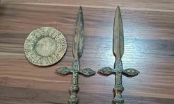 Kaçak altın tozu ve tarihi eser yakalandı: 1 gözaltı