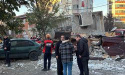 6 Katlı bina çöktü: Çok sayıda ekip sevk edildi