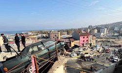 Belediyeye ait kamyonet faciaya yol açıyordu