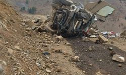 Beton mikseri yamaçtan yuvarlandı