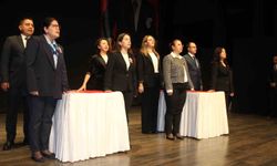 Göreve yeni başlayan 8 öğretmen yemin etti