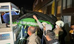 Kaçmak isterken alevlerin içerisine kalan 2 kişi yanarak can verdi