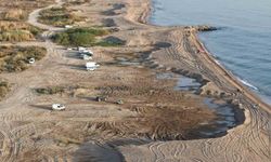 Kum hırsızları sahilleri talan etti